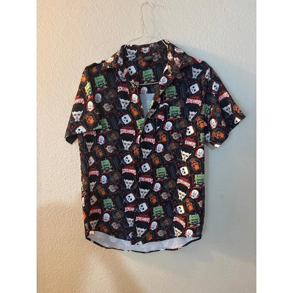 Halloween horror nights button up‎ size small